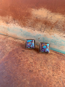 Purple Mohave stud earrings