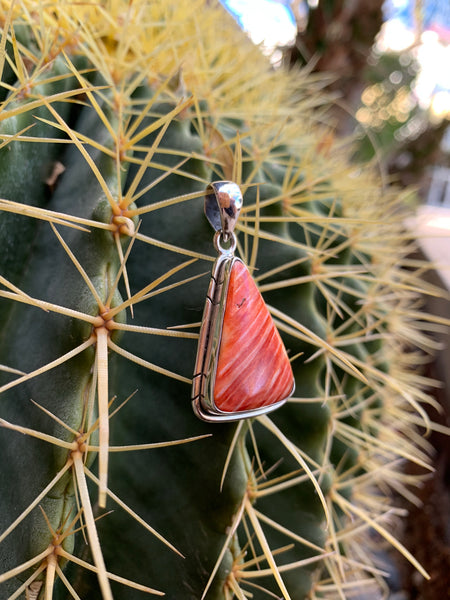 Red Spiny Oyster Shell pendant