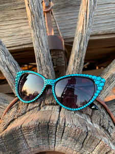 Cateye Sunglasses in Turquoise on Black