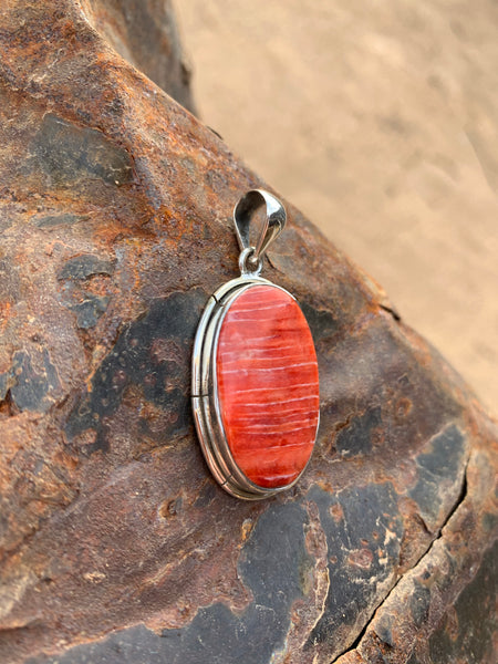 Oval Spiny Oyster Shell pendant