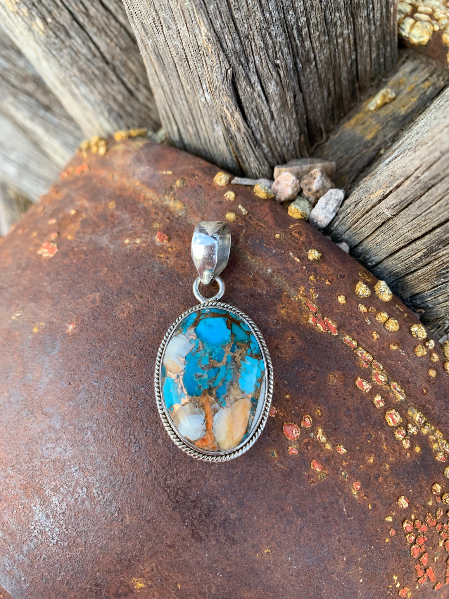 Oval Spiny Oyster & Turquoise Pendant